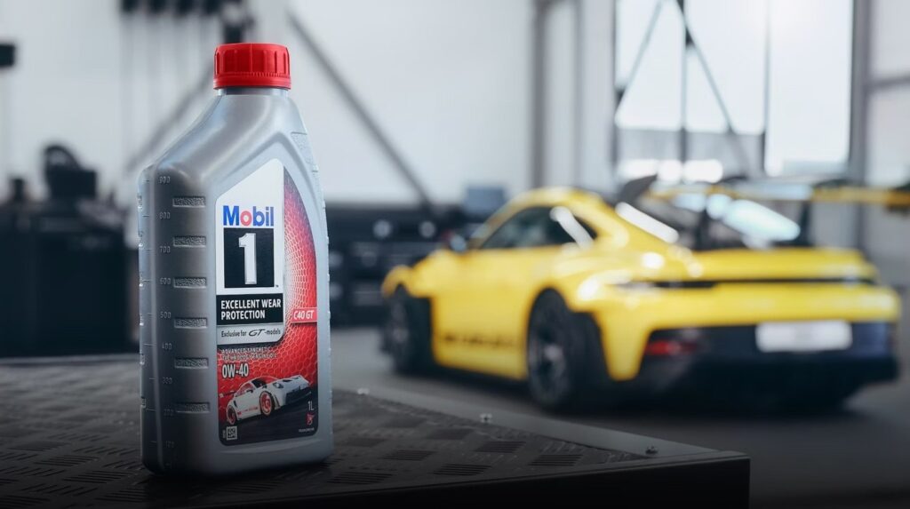 Olej Mobil 1 GT 0W40 w warsztacie